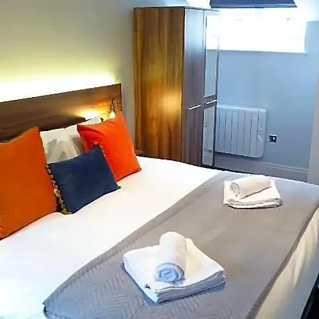 The Smeaton At Claremont Apartment