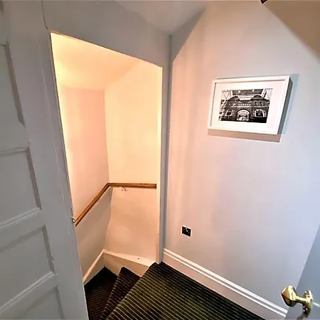 The Smeaton At Claremont Apartment *