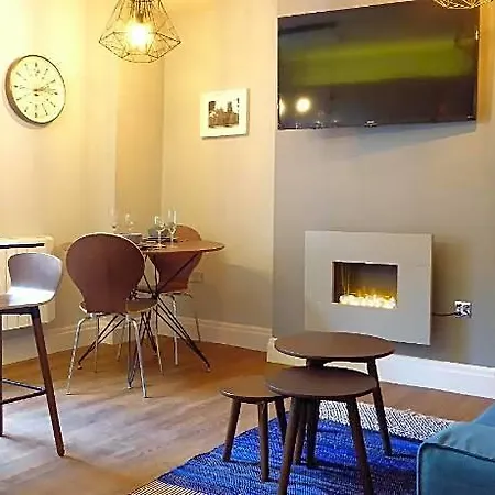 The Smeaton At Claremont Apartment *