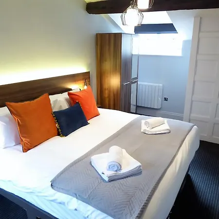 Апартаменты The Smeaton At Claremont *