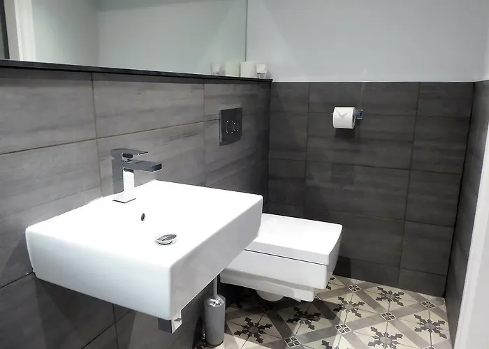 The Smeaton At Claremont Apartment *