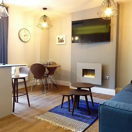 The Smeaton At Claremont * 리즈